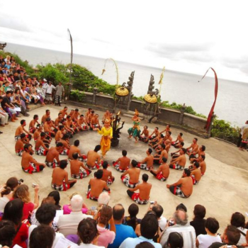 Kuta - Playa Melasti - Templo Uluwatu - Espectáculo de danza Kecak