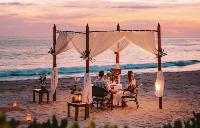 cena romántica en la playa