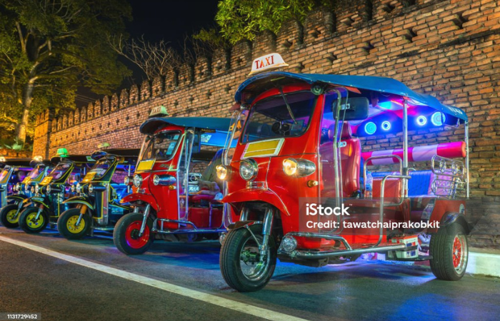 Tuktuk en Navidad en Tailandia