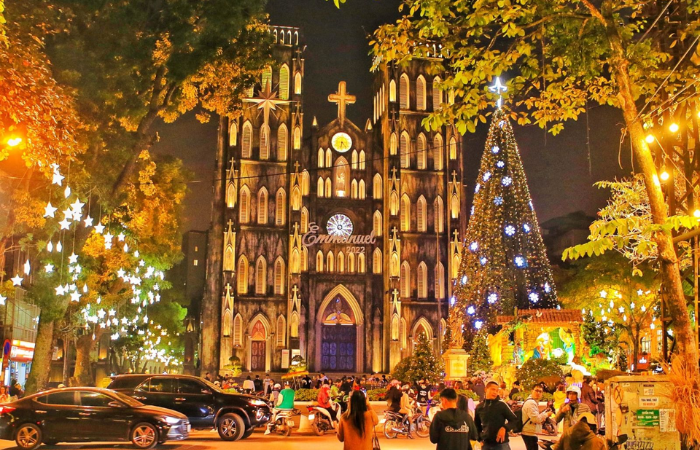 Las personas participado en la navidad de Vietnam