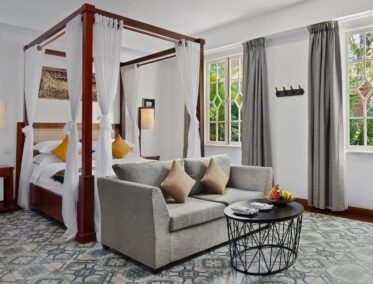 Palace Gate Hotel & Resort