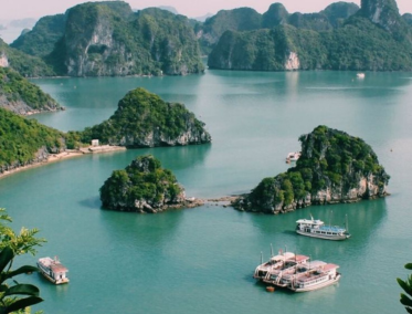 Crucero y prácticas de bienestar en Ha Long Bay