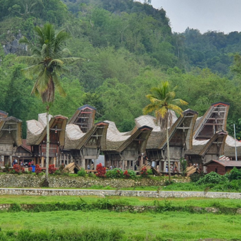 Ruta de los constructores de barcos Bugis y vuelo hacia la histórica Java.