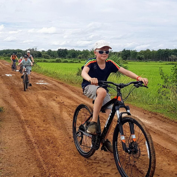  Battambang – Bicicleta, sabores del campo y espectáculo de murciélagos
