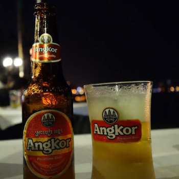 Luang Prabang – Vuelo a Siem Reap – Street food en tuk-tuk